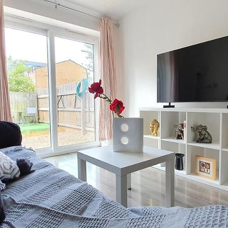 Trendy, Modern Garden Posh Peckham Apartment 伦敦 外观 照片