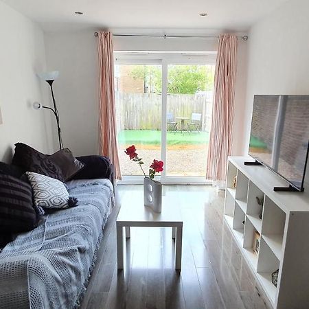 Trendy, Modern Garden Posh Peckham Apartment 伦敦 外观 照片